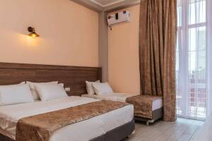 Изображение Изображение: Трехместный с балконом #1 #2