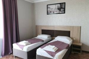 Изображение Изображение: Трёхместный номер с отдельными кроватями #1 #10