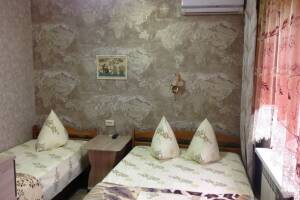 Изображение Изображение: 3-х местный номер «Улучшенный» с балконом #1 #5