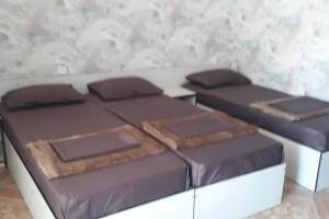 Изображение Изображение: № 2 Трехместный номер с доп. местом #1 #2