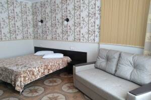 Изображение Изображение: 4-х местная комната со встроенной кухней #1 #2