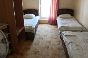 Изображение Изображение: 3-х местный номер «эконом"на мансарде без балкона #1 #2