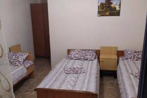 Изображение Изображение: Комната на трех человек с удобствами «Эконом» #1 #2