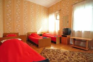 Изображение Изображение: 3-х местный номер с удобствами #1 #5