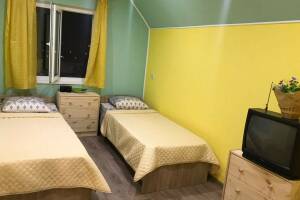 Изображение Изображение: Трёхместная комната под ключ 3 этаж (желтая) #1 #2