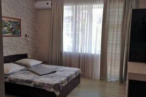 Изображение Изображение: 2-х местный номер на 2-м этаже с доп. местом #1 #10