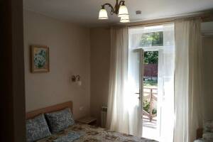 Изображение Изображение: 3х-мест. номер (люкс) с балконом #1 #5