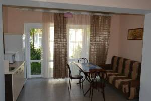 Изображение Изображение: Большая студия с кухней и кондиционером (1-й этаж) #1 #1