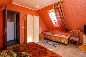 Изображение Изображение: Трехкомнатный с балконом «Мансарда» #1 #3