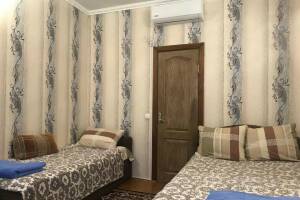 Изображение Изображение: Двухместный с 2-х спальной кроватью и доп. местом #1 #2