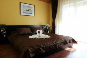 Изображение Изображение: 7-ти местный 3-х комнатный «Люкс» с кухней #1 #7