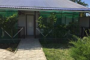 Изображение Изображение: 4-х местный номер с кухней-верандой (корпус 1) #1 #2