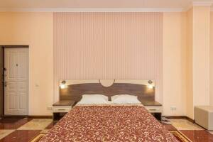 Изображение Изображение: 2-х местный «Полулюкс» с 2 доп. местами #1 #3