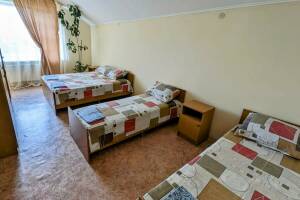 Изображение Изображение: 3-х местный номер «Комфорт» #1 #2