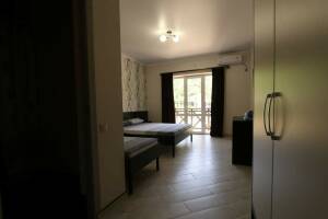 Изображение Изображение: Трехместный номер с балконом на 1 этаже #1 #7