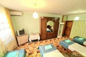 Изображение Изображение: 4-х местный номер (2 эллинг 2 этаж) #1 #5