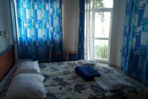 Изображение Изображение: Трехместный номер с удобствами #1 #2