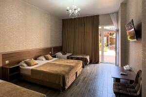 Изображение Изображение: Трёхместный номер с доп. местом #1 #2