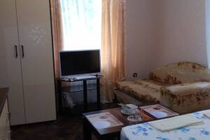 Изображение Изображение: № 10 Трехместный номер с удобствами #1 #9