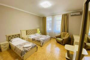 Изображение Изображение: Трёхместный номер комфорт без балкона #1 #6