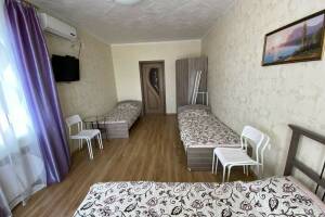 Изображение Изображение: Номер «Four» #1 #4