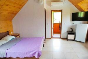 Изображение Изображение: Комната для проживания 3−х человек с доп. местом #1 #2