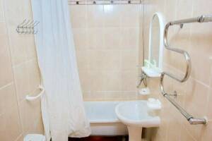 Изображение Изображение: Двухкомнатный 4-х местный «Полулюкс» с балконом #1 #4