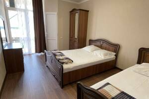 Изображение Изображение: Трёхместный #1 #2