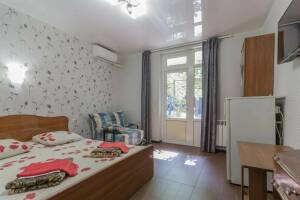 Изображение Изображение: 3-х местный номер с удобствами #1 #2