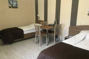 Изображение Изображение: 3-х местный номер без балкона #1 #4