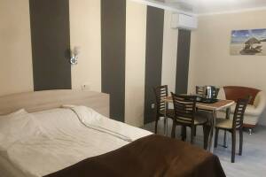 Изображение Изображение: 4-х местный 2-х комнатный номер с балконом #1 #5