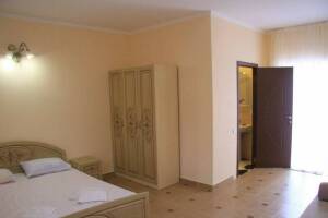 Изображение Изображение: 4-х местный номер «Полулюкс» #1 #1