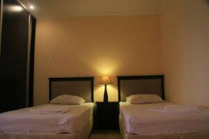 Изображение Изображение: 4-х местный номер «Люкс» #1 #2