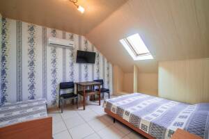 Изображение Изображение: 3-х местный номер «Стандарт» на мансарде #1 #4