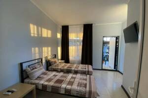 Изображение Изображение: Двухместный номер с доп. местом (3 этаж-мансарда) #1 #6