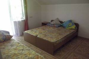 Изображение Изображение: 3-х местный номер «Люкс» #1 #2