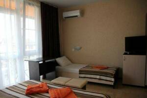 Изображение Изображение: Трехместный номер с балконом #1 #6