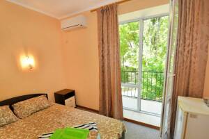 Изображение Изображение: Трехместный с двуспальной и односпальной кроватями #1 #3