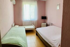 Изображение Изображение: 4-х местный номер (№ 2, 1 этаж) #1 #5