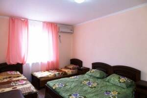 Изображение Изображение: 4-х местный номер с удобствами (корпус «Кубань») #1 #9