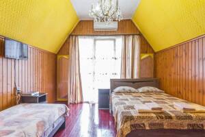 Изображение Изображение: 2-х местный номер с балконом #1 #2