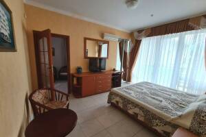 Изображение Изображение: Четырехместный номер -люкс. 2 санузла #1 #2