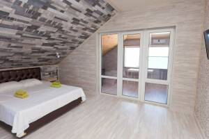 Изображение Изображение: № 15,17 Апартаменты 4-х местные с доп. местом #1 #3