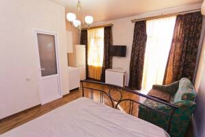 Изображение Изображение: № 3 Двухкомнатные апартаменты с кухней и балконом #1 #6