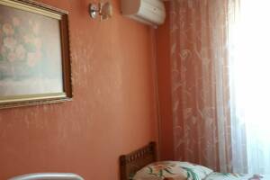 Изображение Изображение: № 10 Трех-местный «Стандарт» (4 этаж) #1 #10