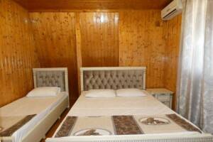 Изображение Изображение: Трехместный номер «Комфорт» (2 этаж) #1 #2