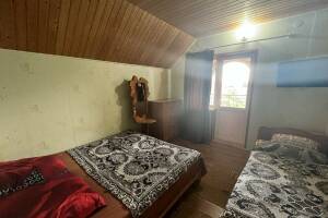 Изображение Изображение: Трехместный номер эконом с балконом (3) #1 #4