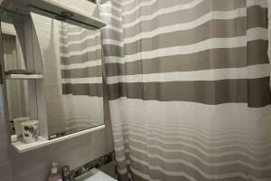 Изображение Изображение: Трехместный номер с удобствами #1 #8