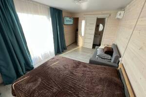 Изображение Изображение: Домик с видом на бассейн с диванчиком #1 #1