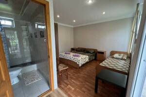 Изображение Изображение: Трехместный номер с видом на горы #1 #3